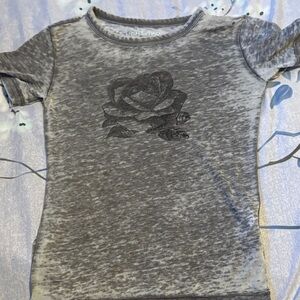 Harlow Charcoal Tee with Black Rose